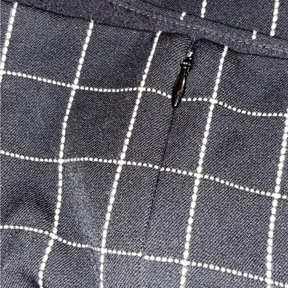Express Black Square Print Pencil Skirt- Size 4 - Picture 4 of 4